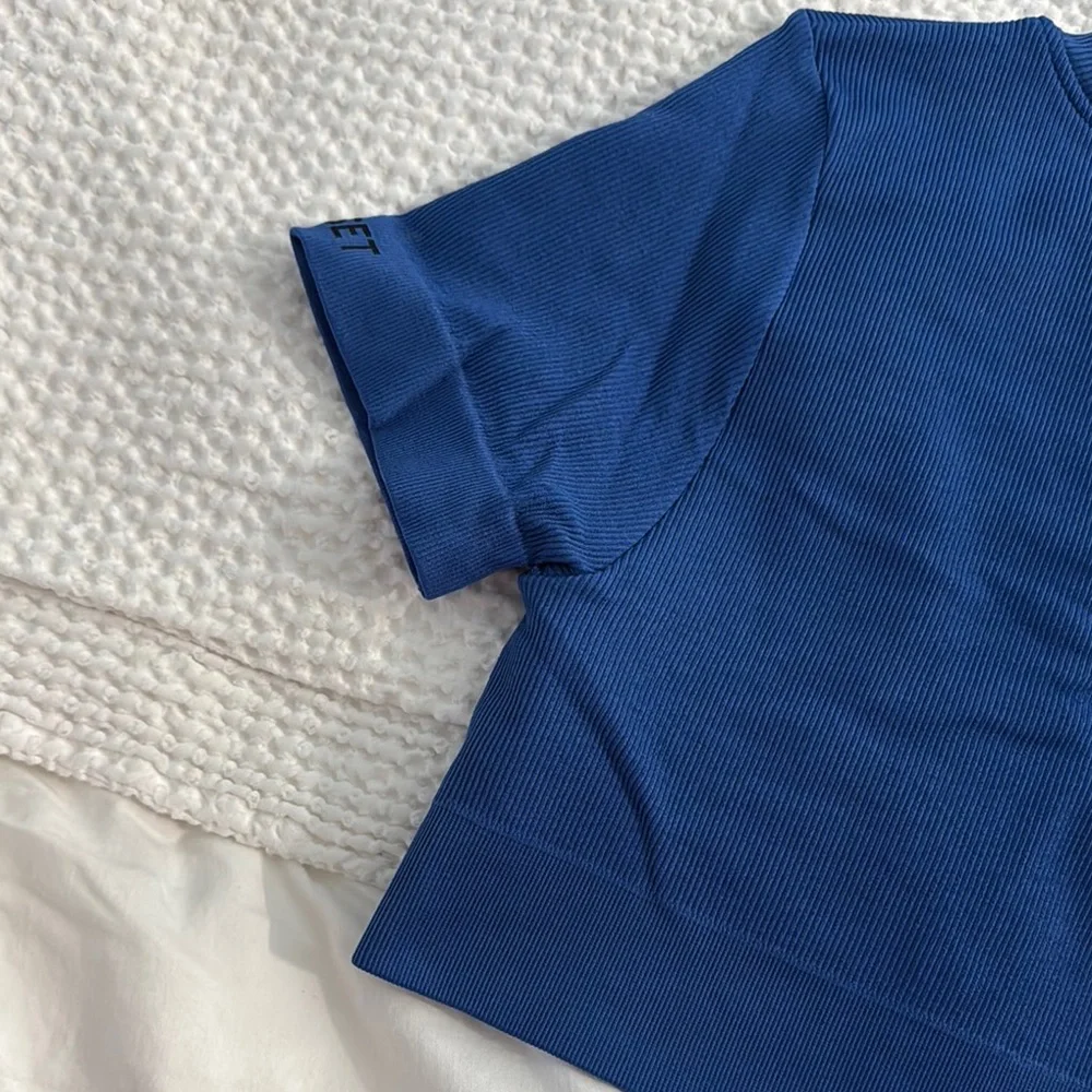 Set Active Zip Up Top - Picture 8 of 8